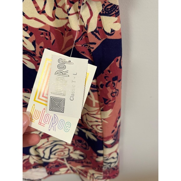 LuLaRoe Classic‎ T-Shirt Women's Top Short Sleeve Rose Floral Print Large - Picture 4 of 4